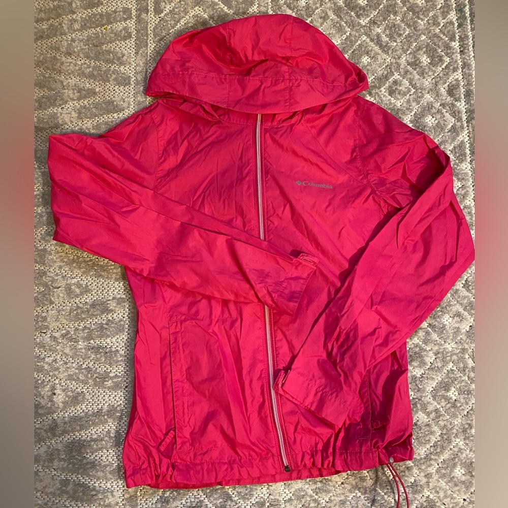 Women’s Columbia Raincoat. Hot Pink. Size Small. Like new!